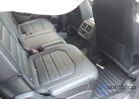 2022 Volkswagen Atlas 3.6L V6 Sel Premium R-Line z USA, uszkodzony, nr VIN 1V2FR2CA3NC541015